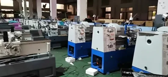 Chine Nouvelle machine de tour vertical CNC en métal à colonne unique de précision